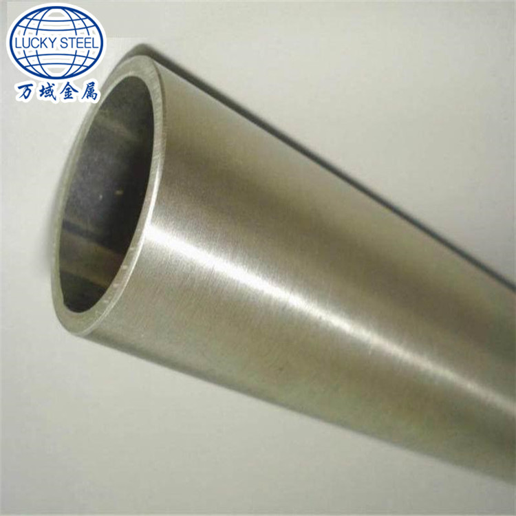 Seamless steel carbon pipe in stock China For many usages